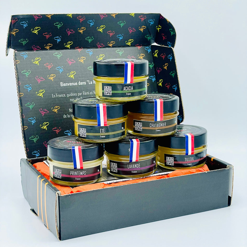 Coffret cadeau contenant une sélection de miels et produits artisanaux de notre miellerie.