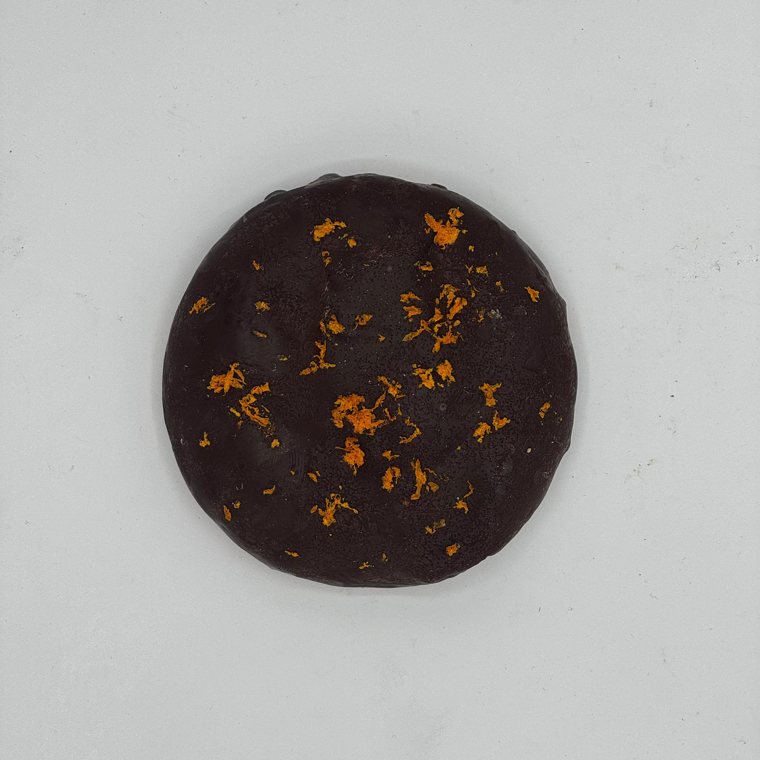 Cookie au Miel de châtaignier, gingembre, chocolat noir & copeaux d’orange